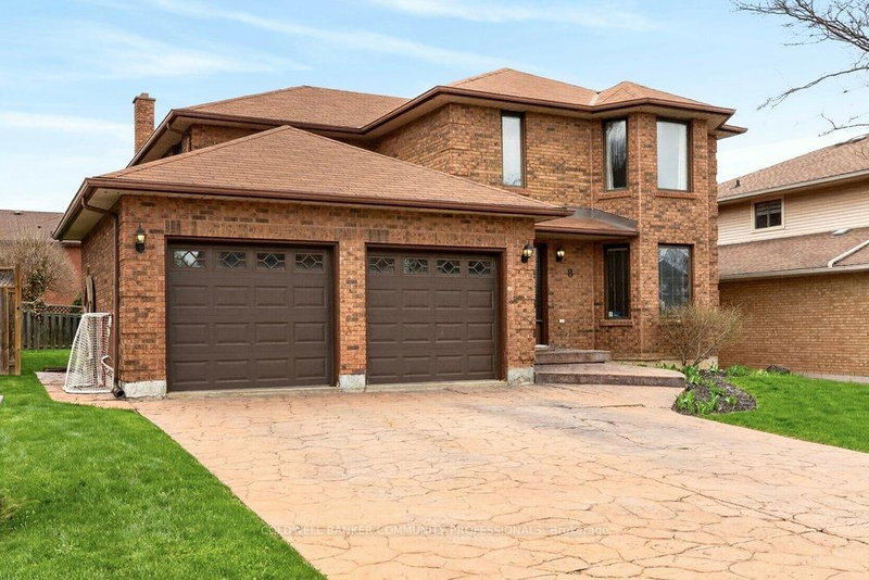 8 Wyvis Crt, Hamilton, Ontario