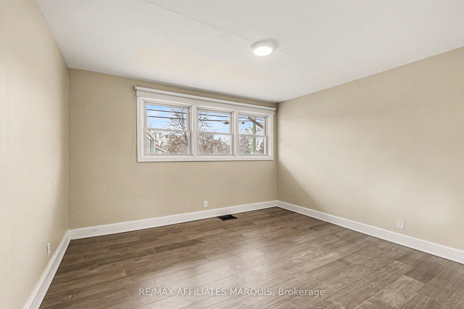 6036 Perth Street - Photo 11