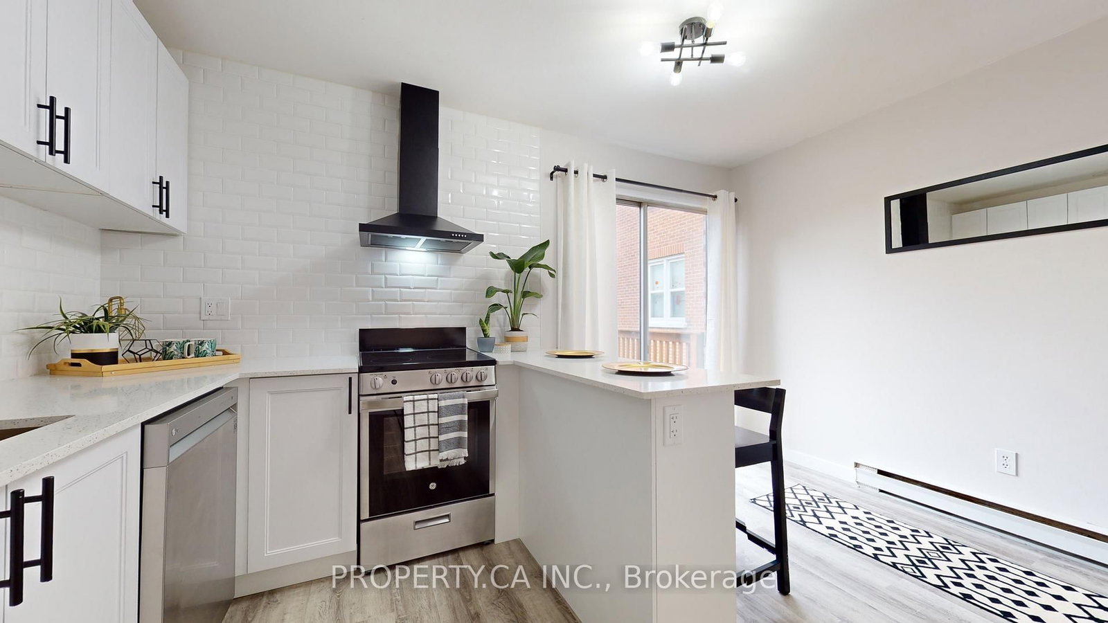 610 George Street N, Unit 5 - Photo 3