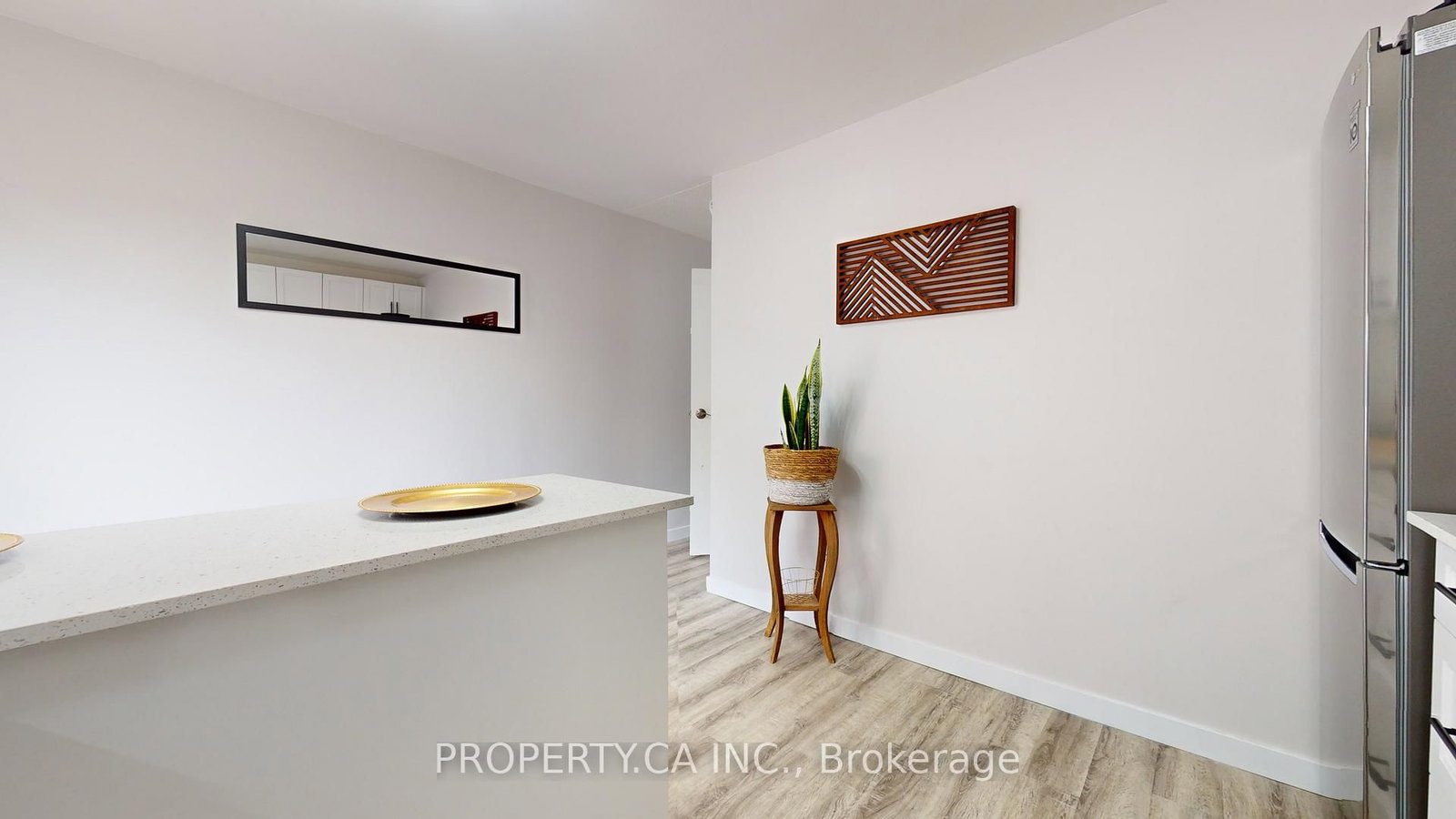 610 George Street N, Unit 5 - Photo 5