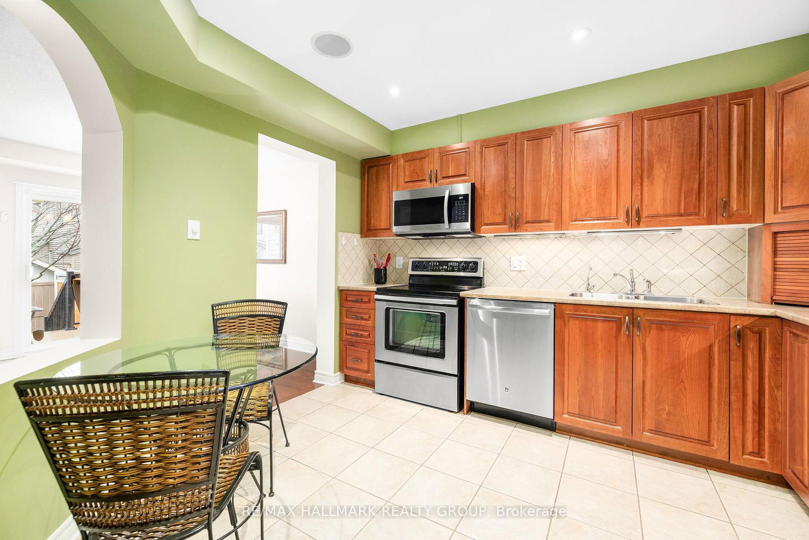 548 Langelier Avenue - Photo 16