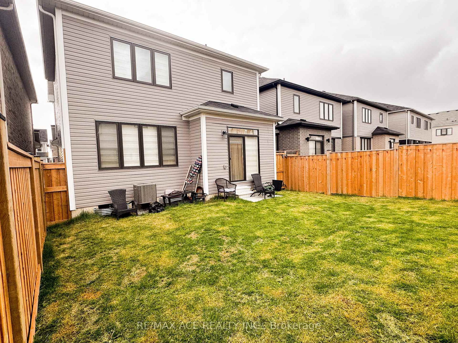 57 Malcolm Crescent - Photo 34