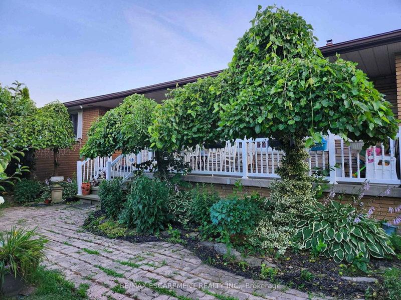 1549 Guyatt Rd, Hamilton, Ontario