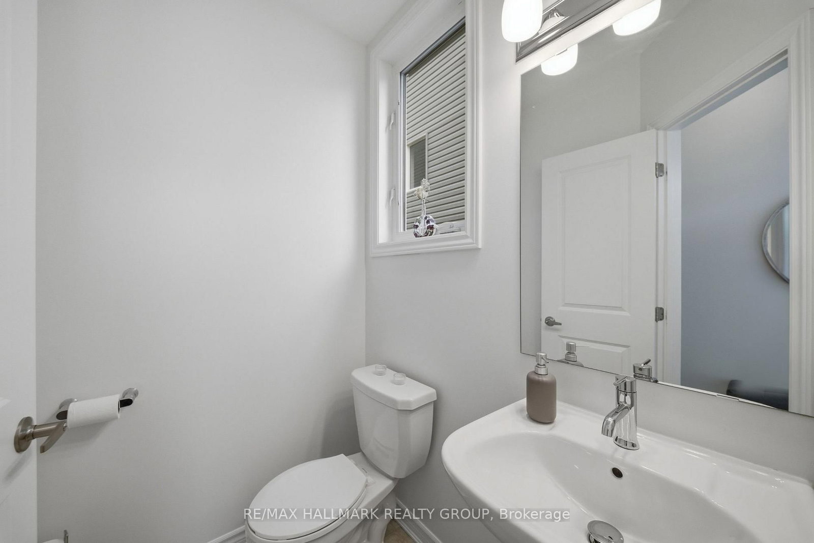 278 Livery Street - Photo 14