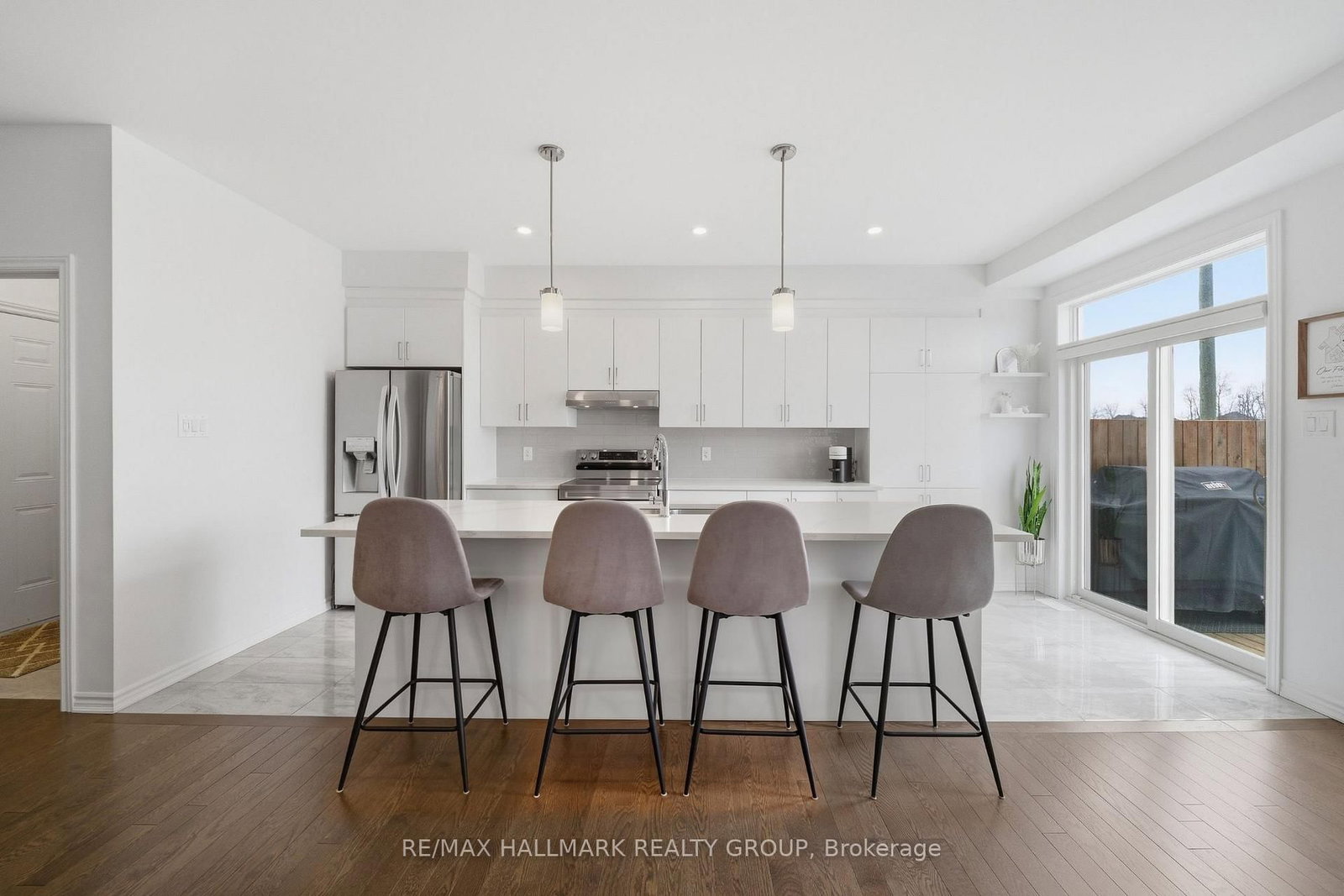 278 Livery Street - Photo 8