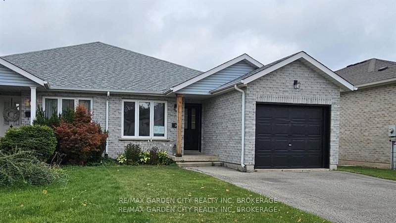 244 Autumn Crescent, Welland