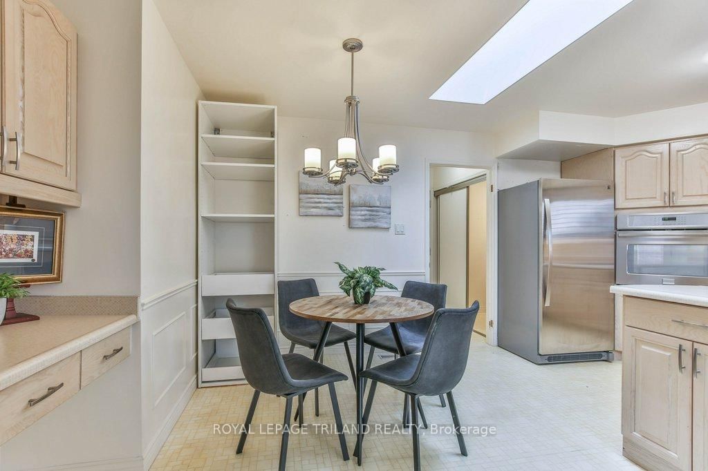 60 ROSECLIFFE Crescent, Unit 8 - Photo 13