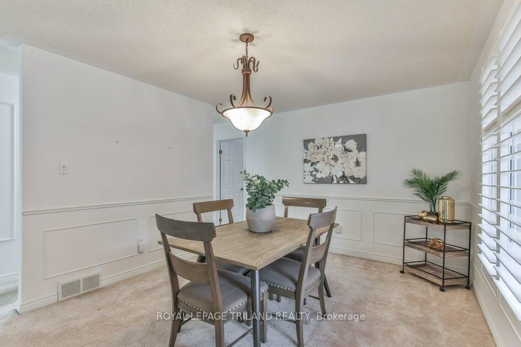 60 ROSECLIFFE Crescent, Unit 8 - Photo 20