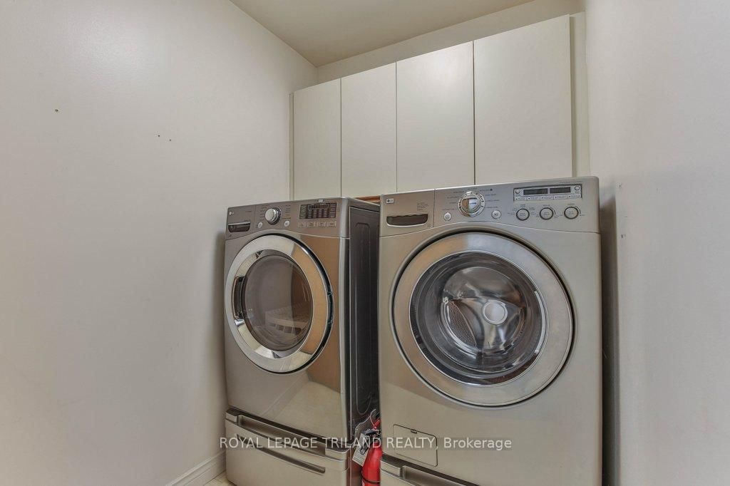 60 ROSECLIFFE Crescent, Unit 8 - Photo 23