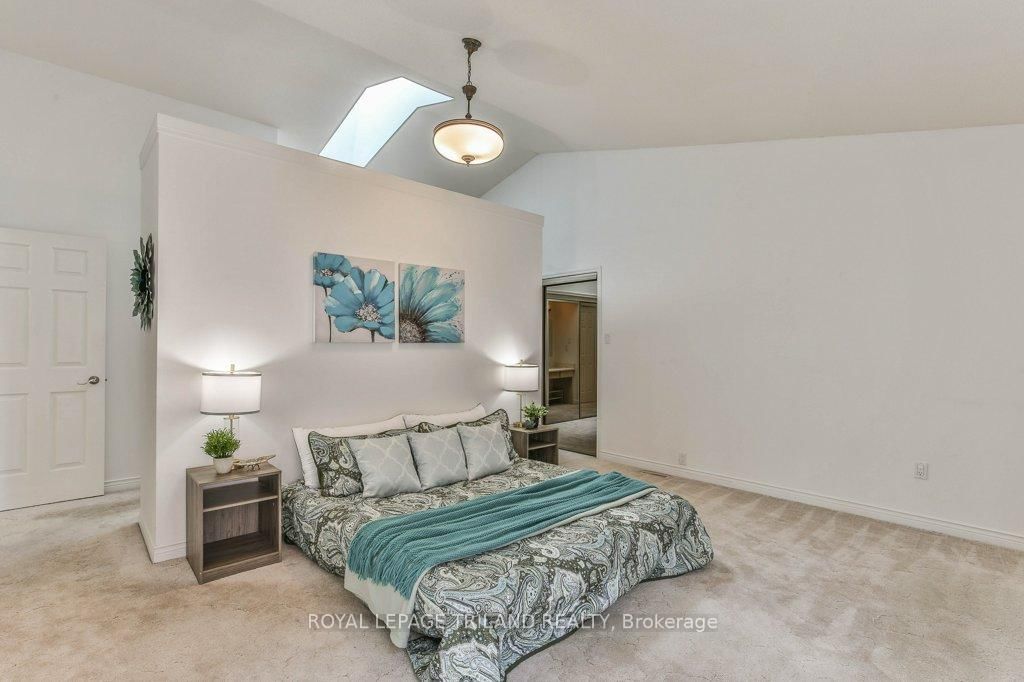 60 ROSECLIFFE Crescent, Unit 8 - Photo 25