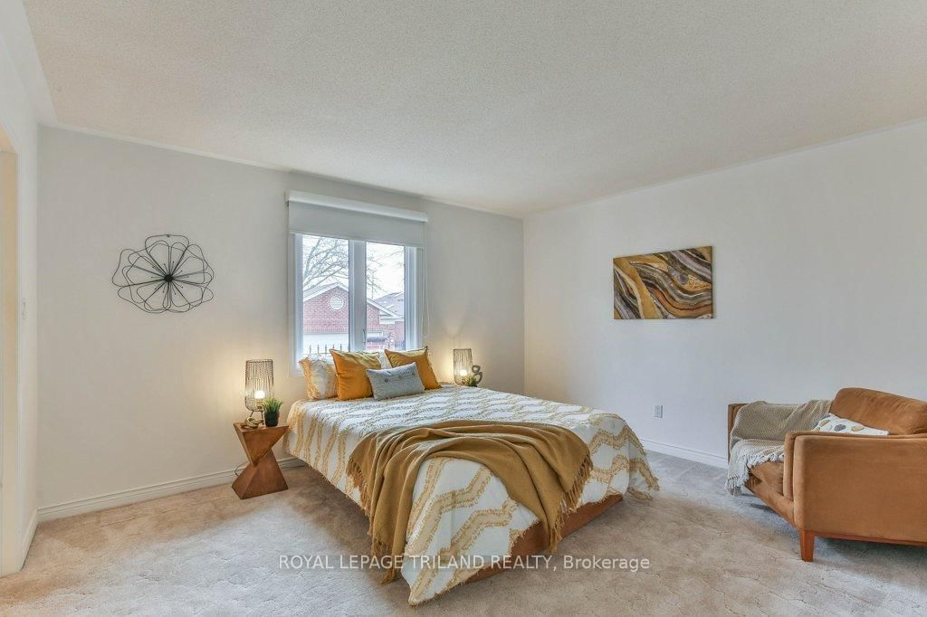 60 ROSECLIFFE Crescent, Unit 8 - Photo 30