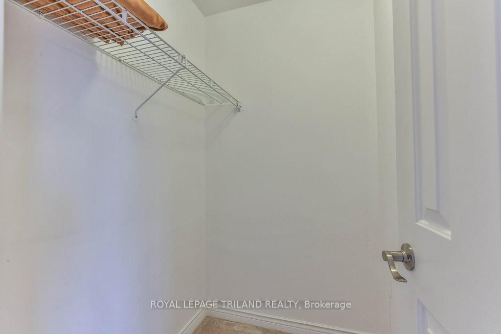 60 ROSECLIFFE Crescent, Unit 8 - Photo 34