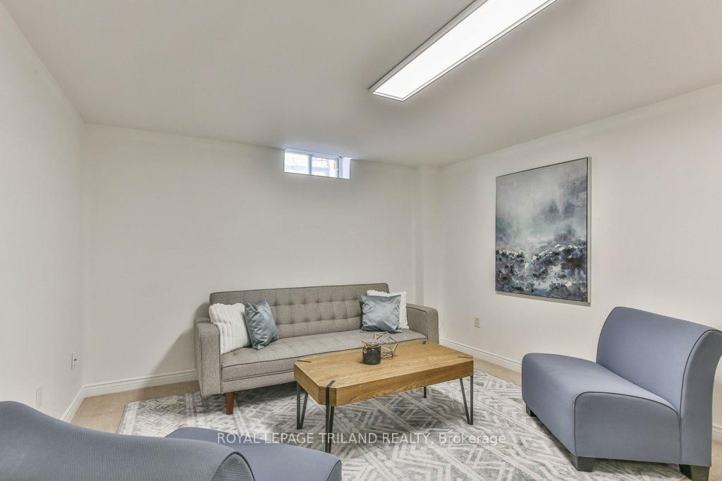 60 ROSECLIFFE Crescent, Unit 8 - Photo 35