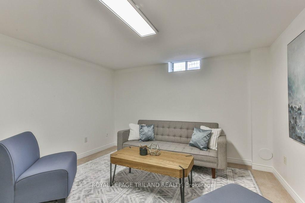 60 ROSECLIFFE Crescent, Unit 8 - Photo 36