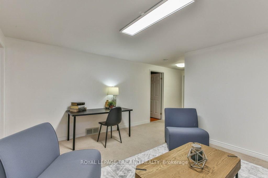 60 ROSECLIFFE Crescent, Unit 8 - Photo 37