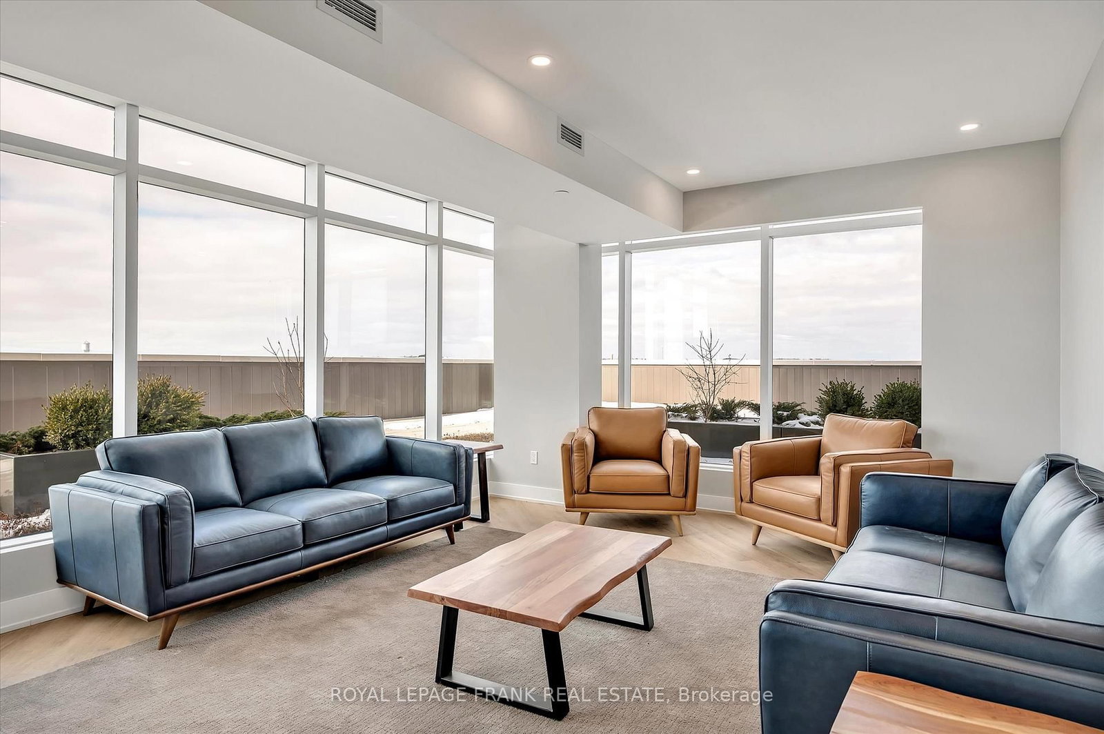 195 Hunter Street, Unit 902 - Photo 29