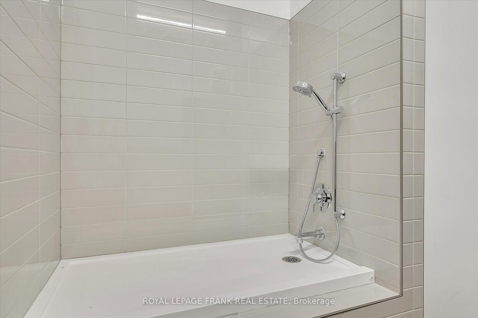195 Hunter Street, Unit 902 - Photo 34