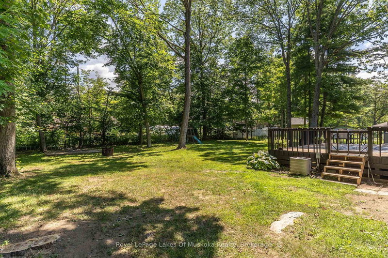 220 Alexander St, Gravenhurst, P1P 1A6 | Image 3