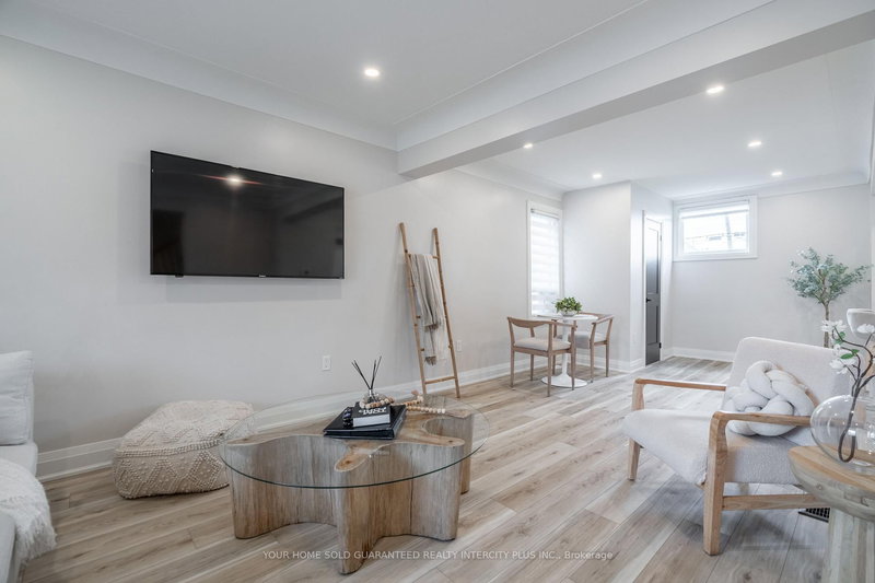 235 Balmoral Ave, Hamilton, L8L 7S1 | Image 2