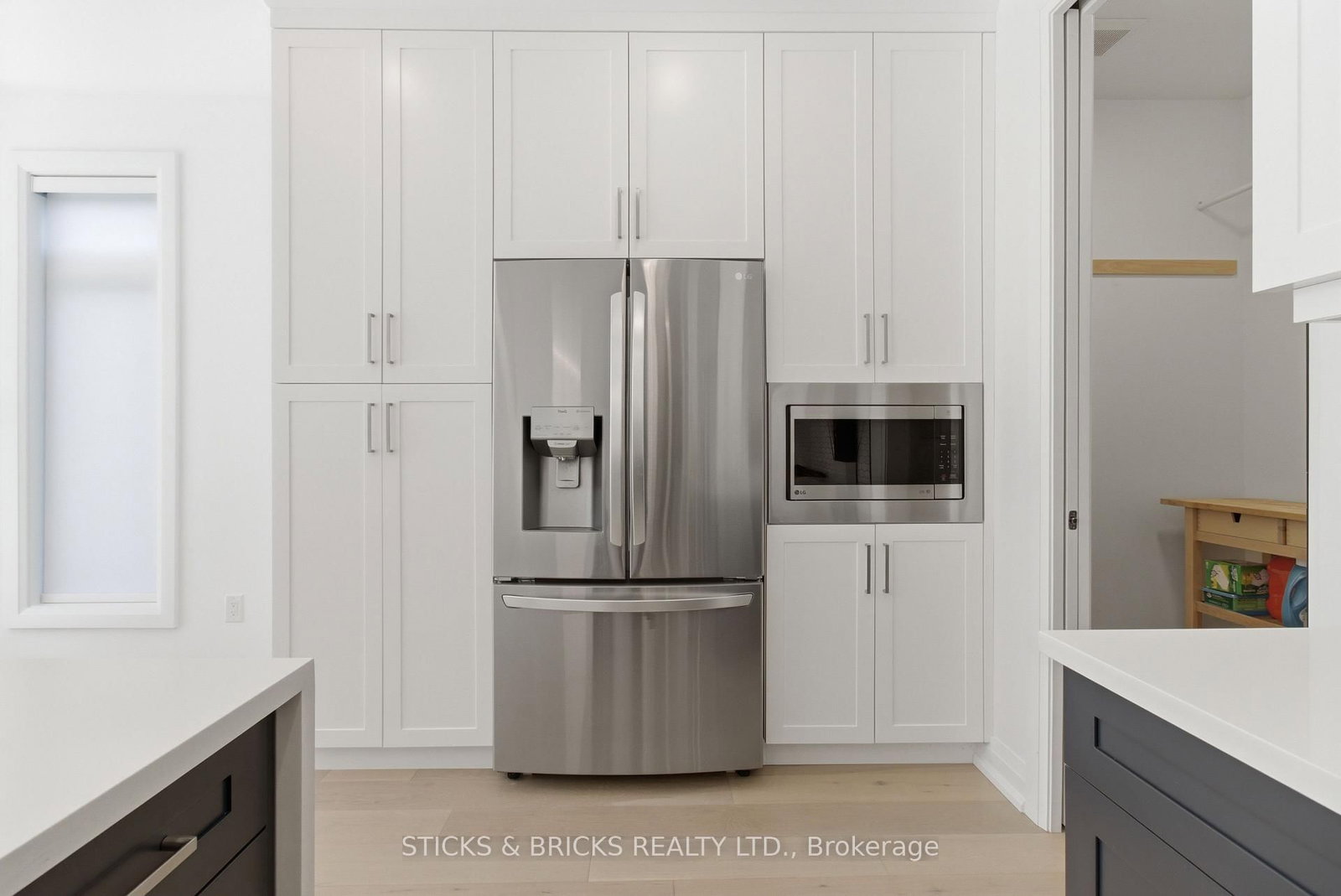 9150 Willoughby Drive, Unit 19 - Photo 11