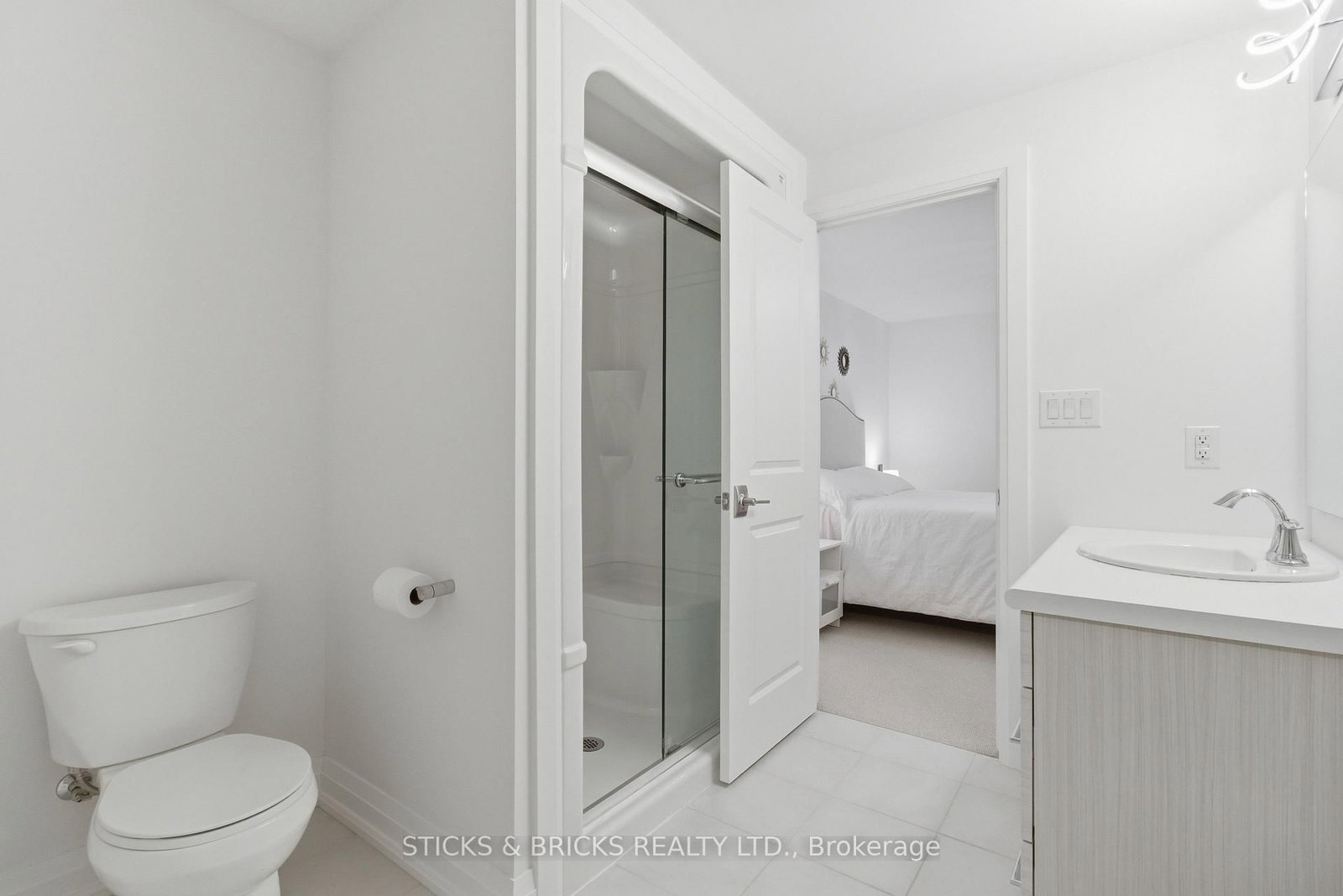 9150 Willoughby Drive, Unit 19 - Photo 31