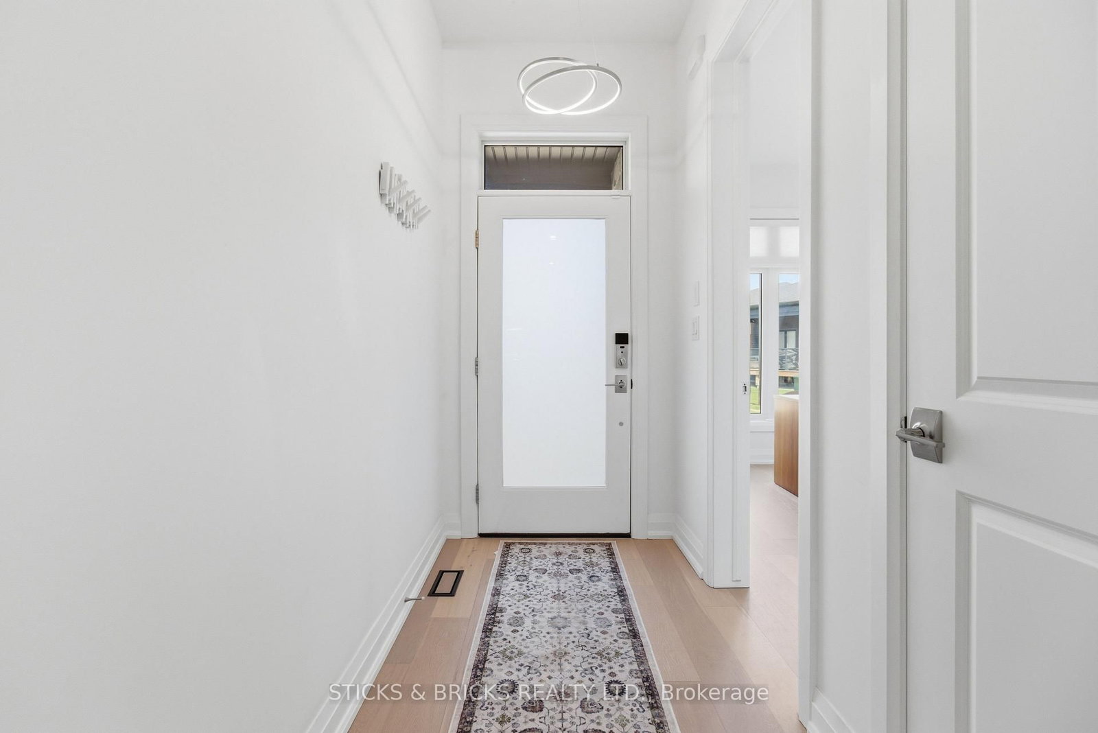 9150 Willoughby Drive, Unit 19 - Photo 7