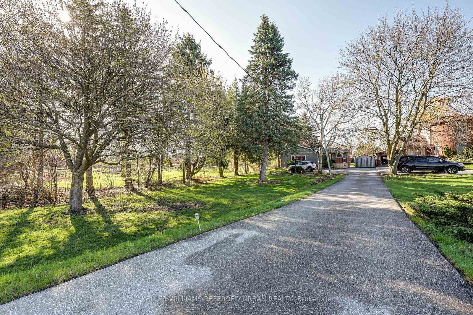 610 Commissioners Road W - Photo 14