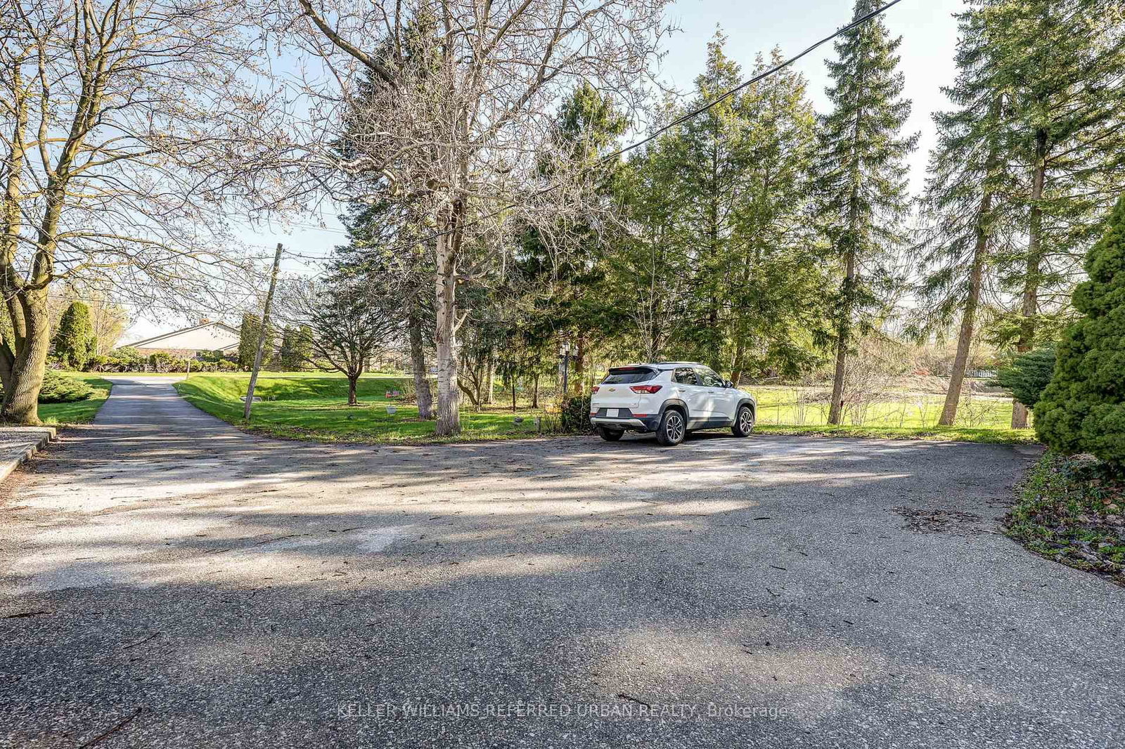 610 Commissioners Road W - Photo 22