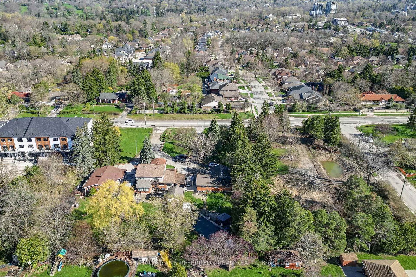 610 Commissioners Road W - Photo 9