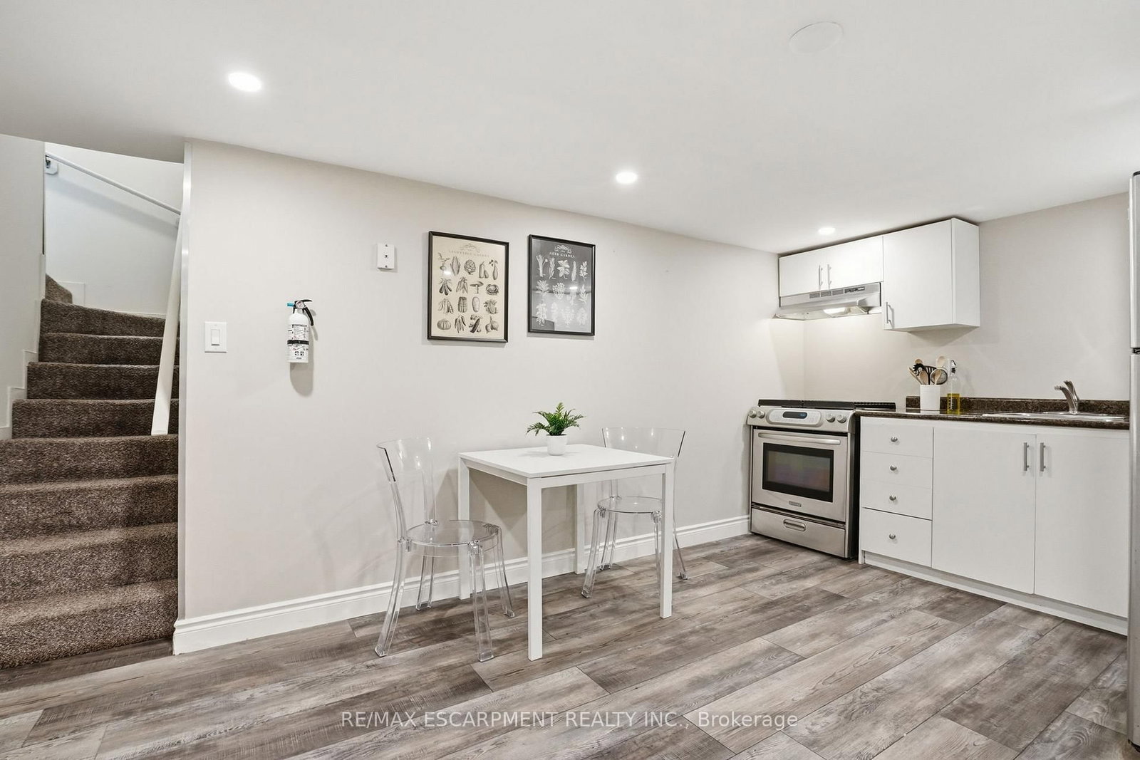 390 Hunter Street W - Photo 20