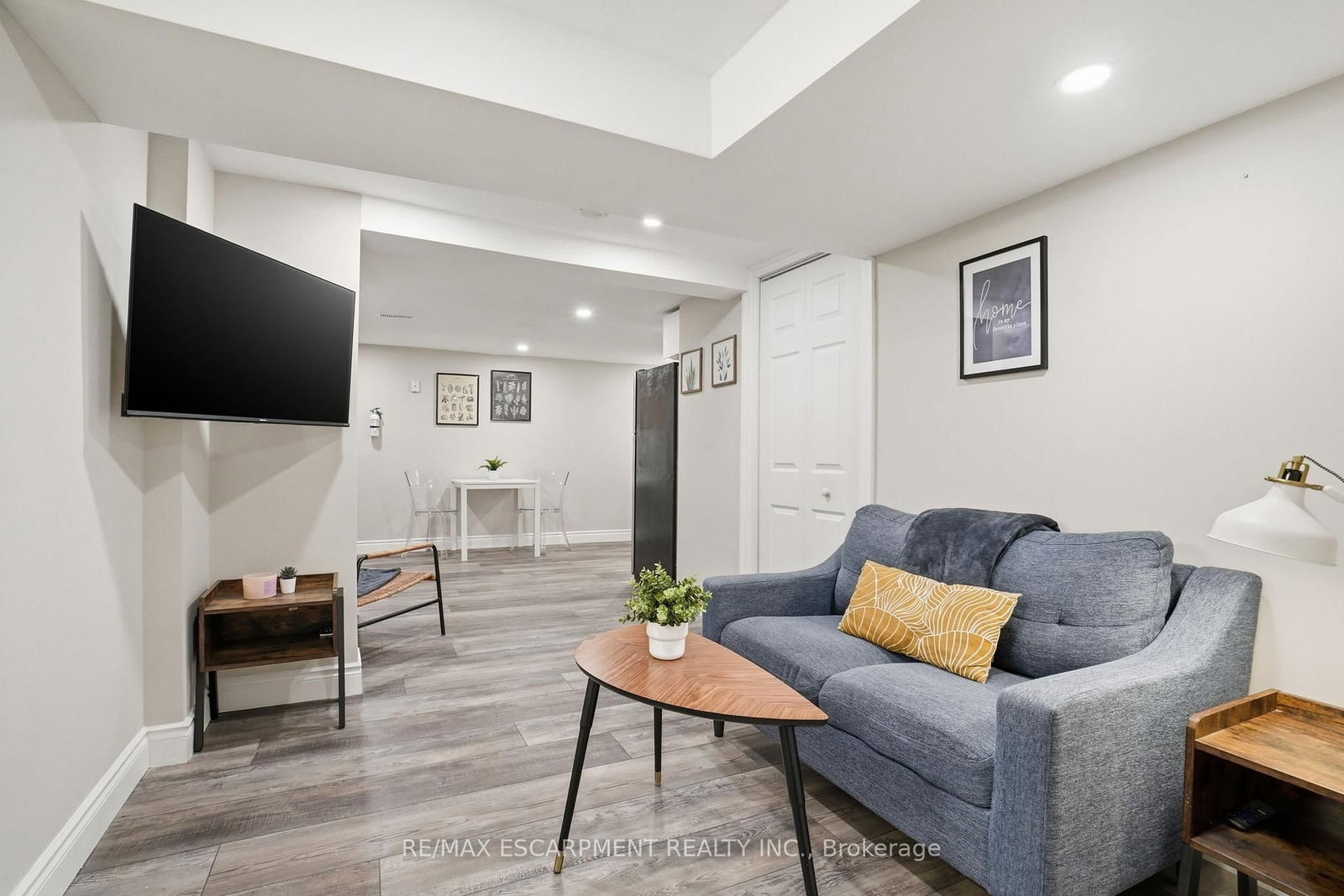 390 Hunter Street W - Photo 23