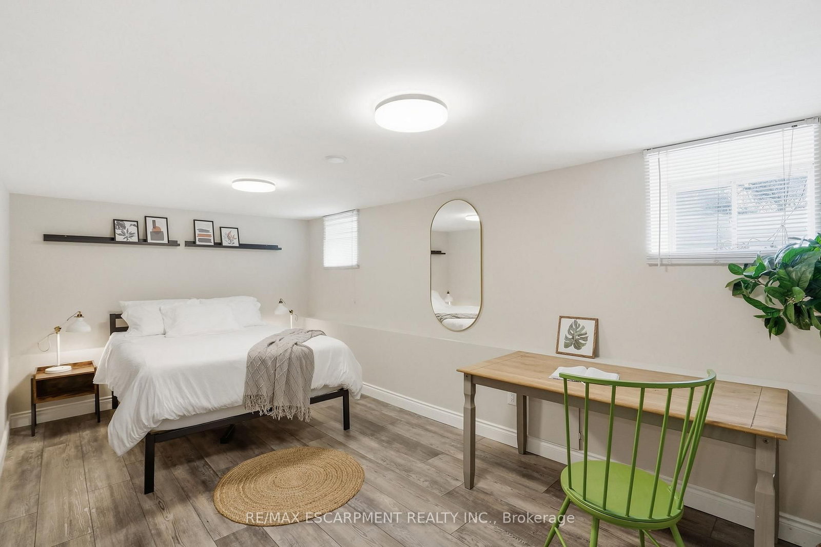 390 Hunter Street W - Photo 27