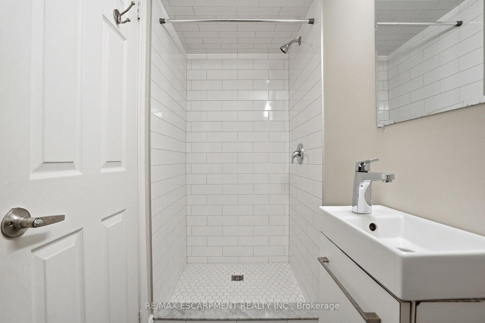 390 Hunter Street W - Photo 29