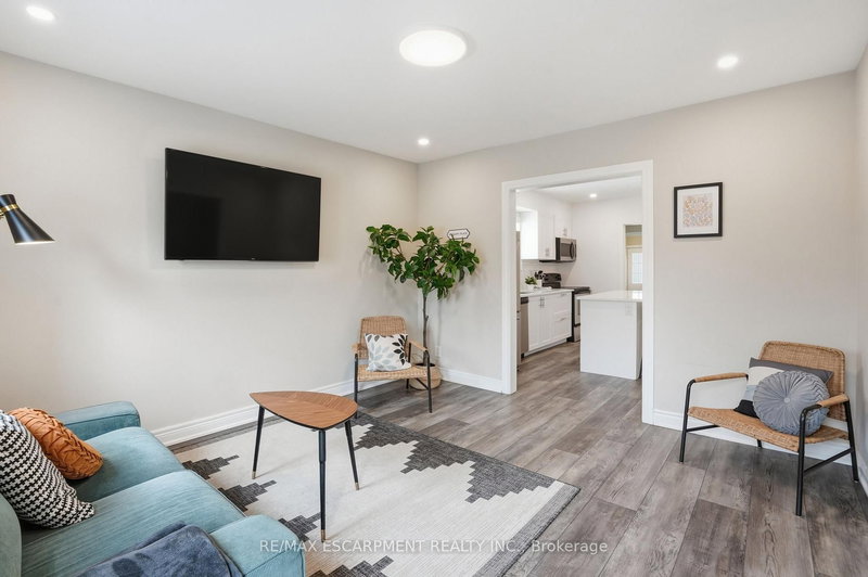 390 Hunter St W, Hamilton, L8P 1S9 | Image 3