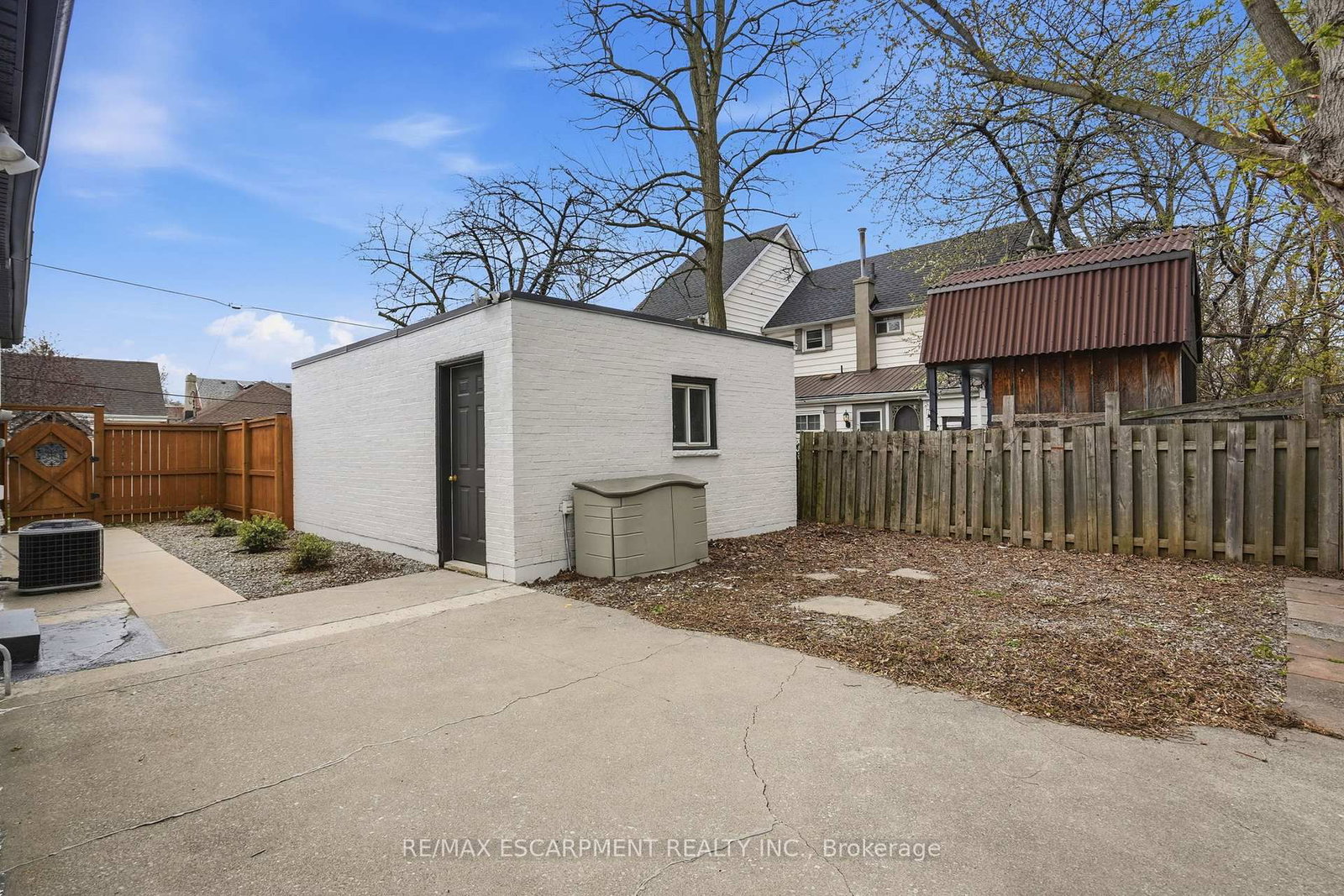 390 Hunter Street W - Photo 31