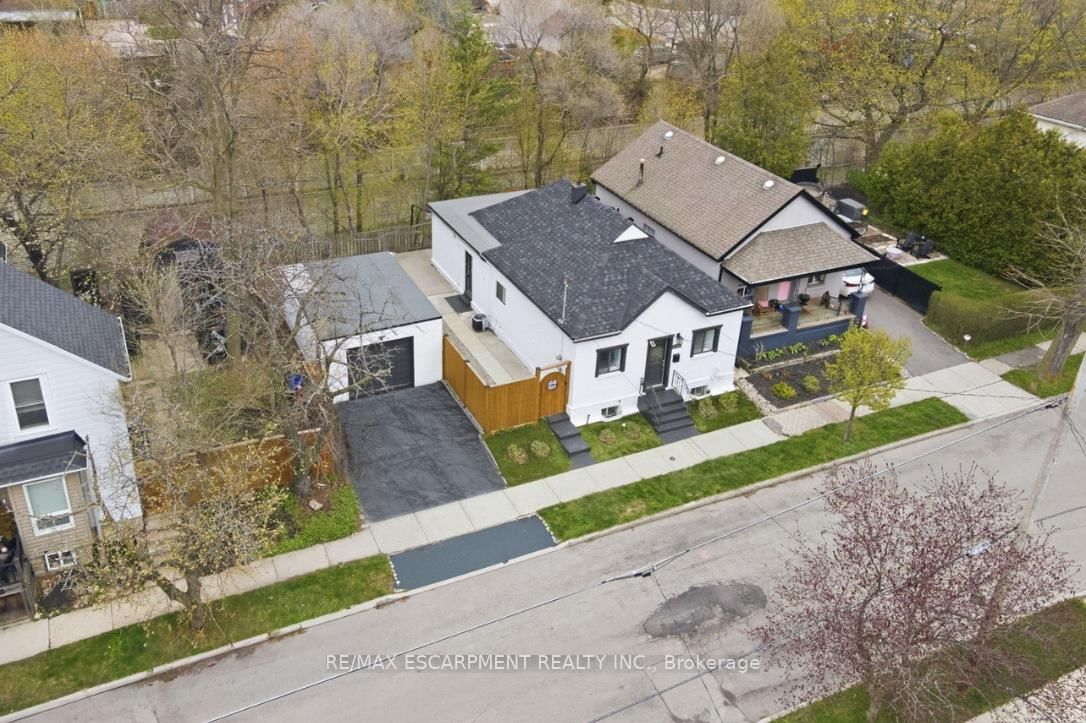 390 Hunter Street W - Photo 39