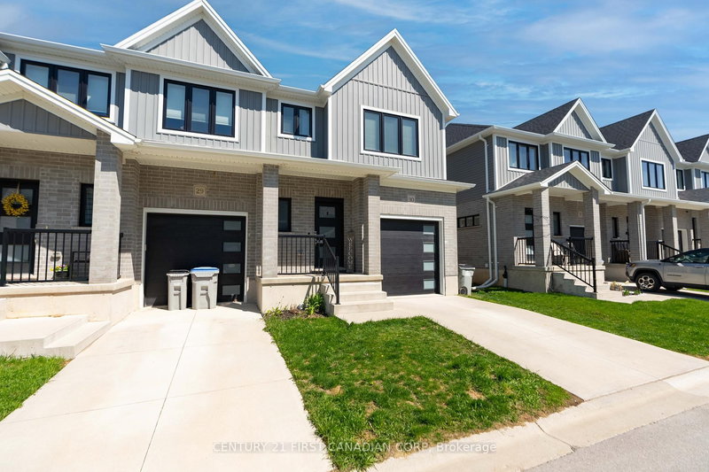 1-30 Miller Dr, Lucan Biddulph, N0M 2J0 | Image 3