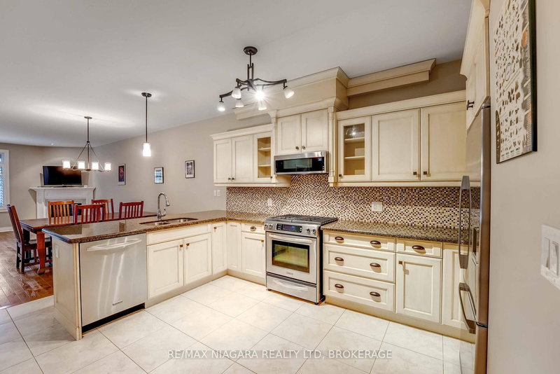 24 EMERALD COMMON, St. Catharines, L2M 0A7 | Image 3