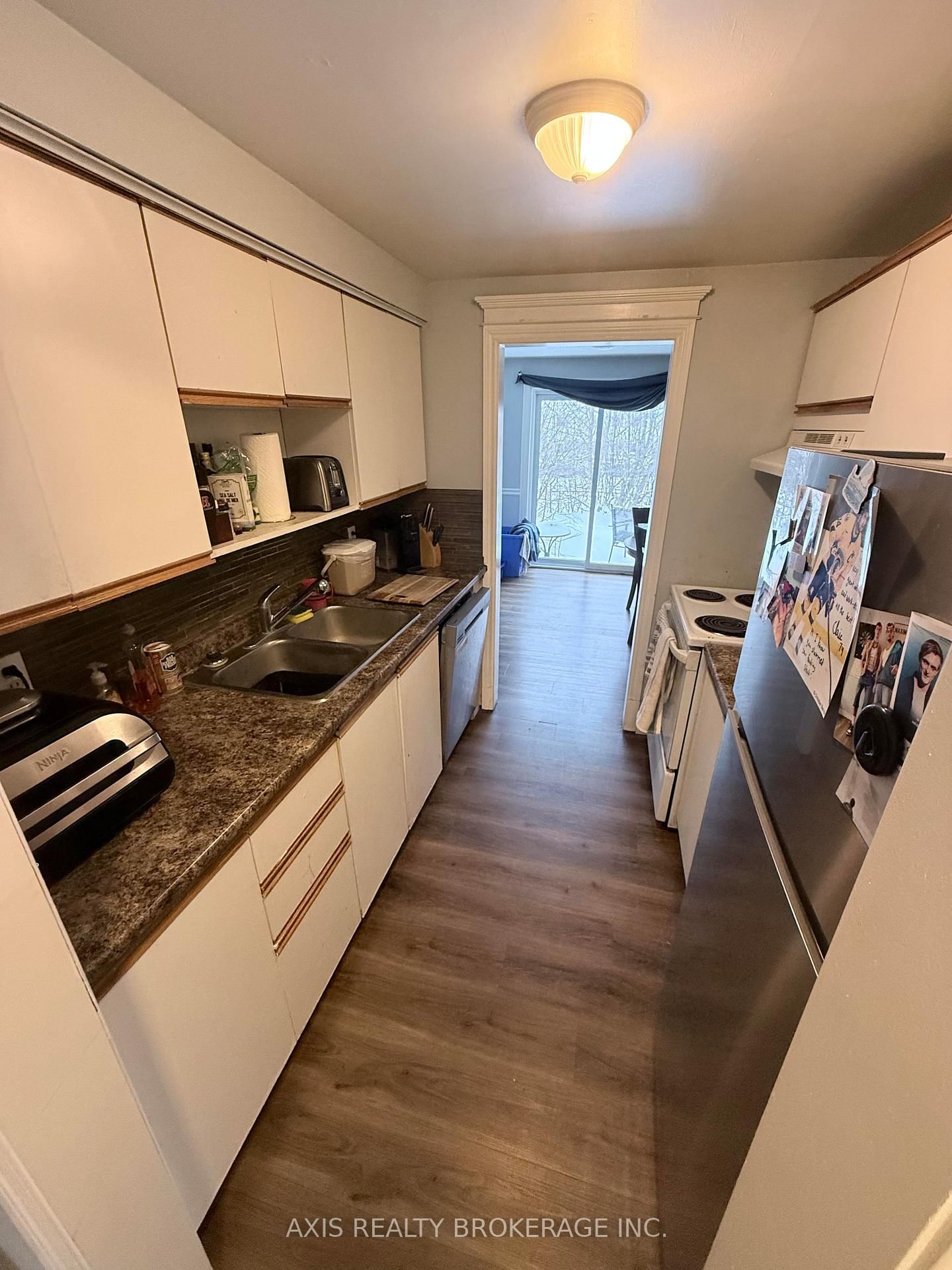 649 Albert Street, Unit 5 - Photo 12