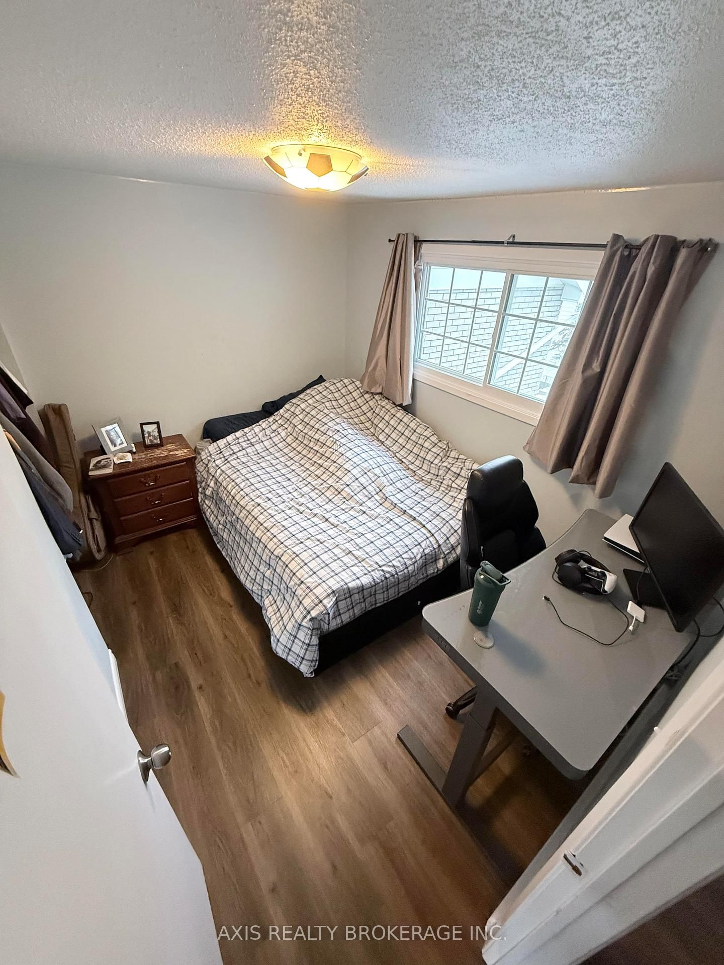 649 Albert Street, Unit 5 - Photo 8