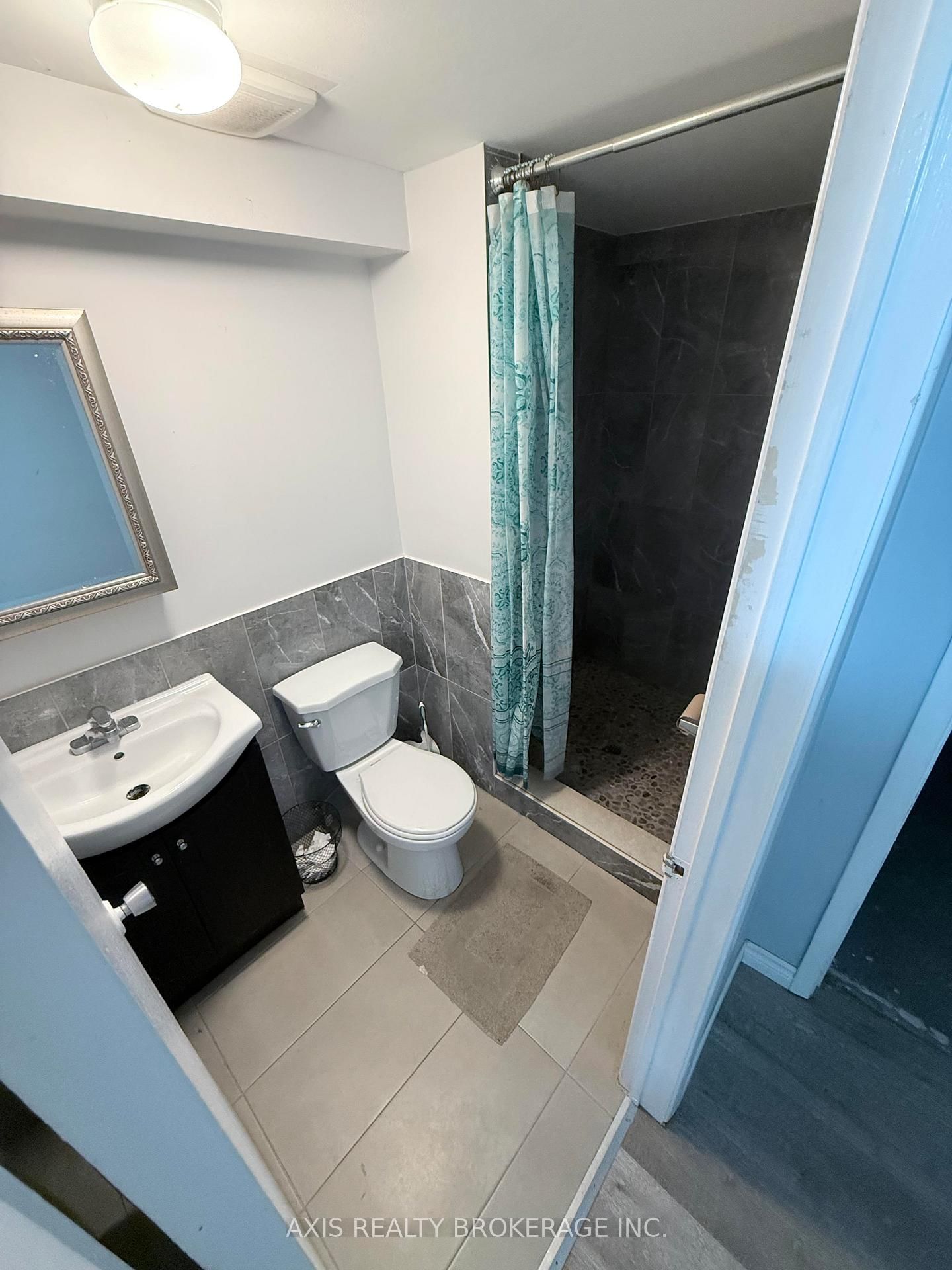 649 Albert Street, Unit 5 - Photo 9