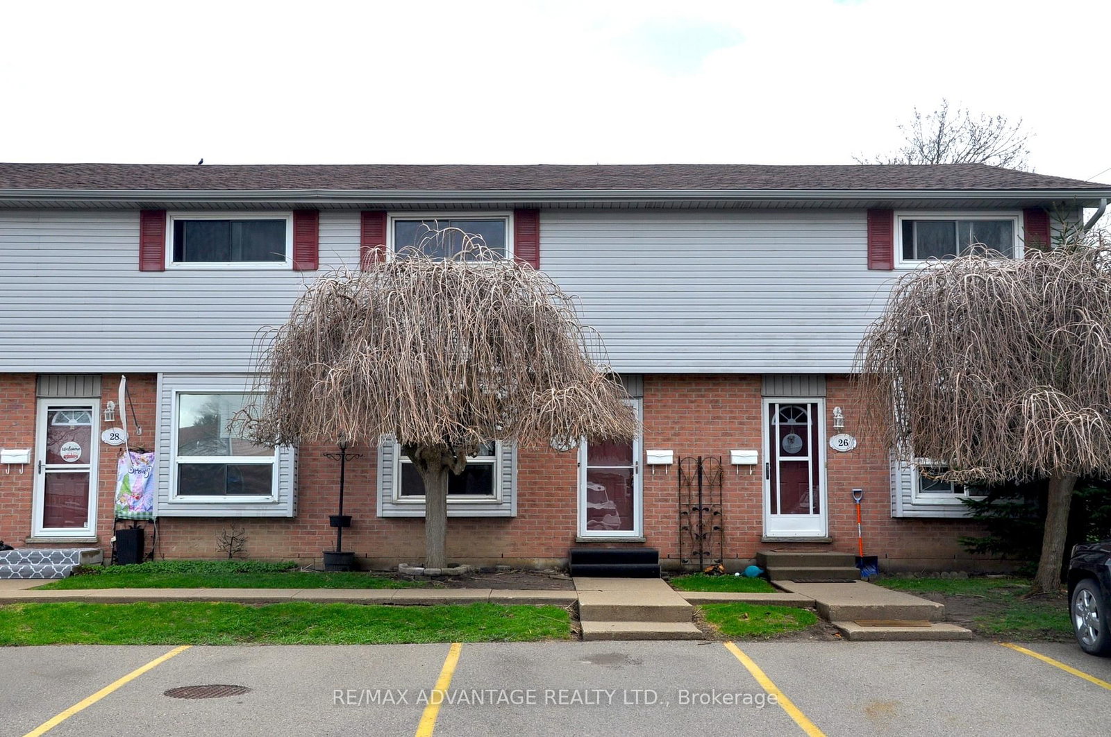 Townhouse for sale at 27-1430 Jalna Boulevard, London South, Ontario, N6E 3C1 - South X - MLS: X13038488