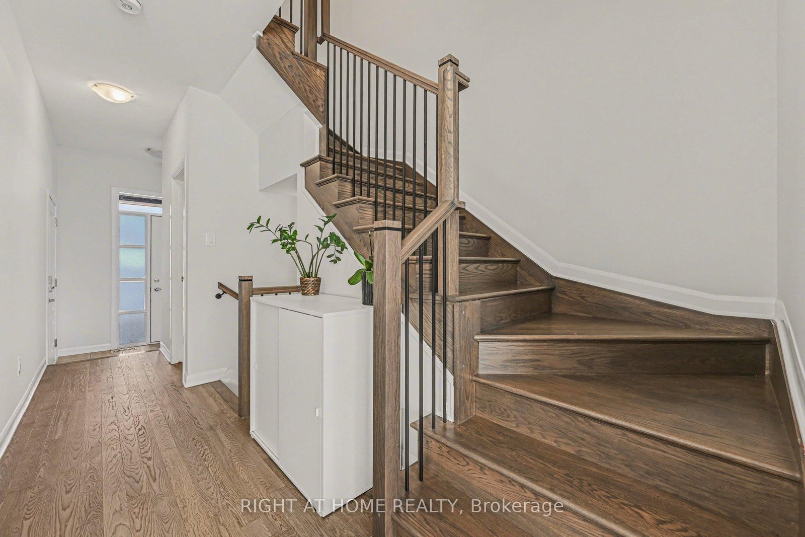 112 Attwell Private - Photo 4