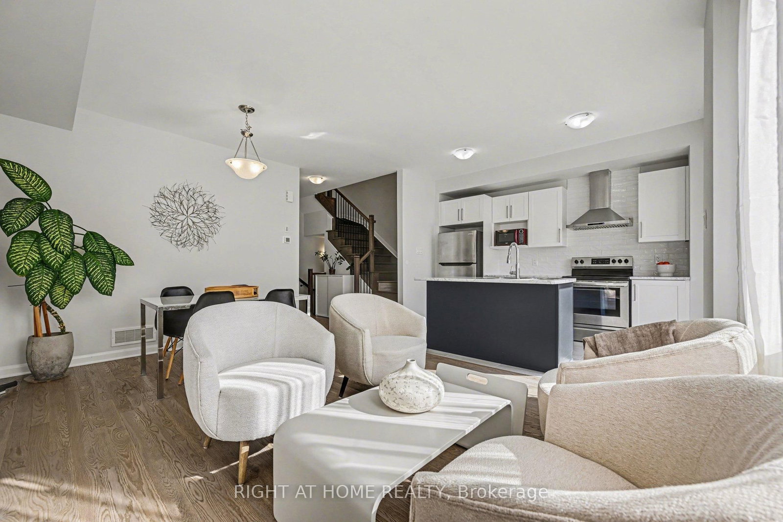 112 Attwell Private - Photo 5