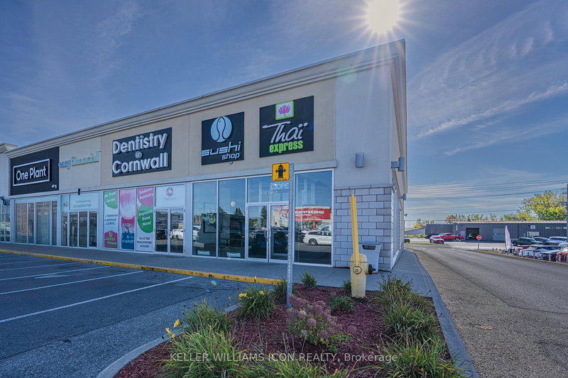 E - 1232 Brookdale Ave, Cornwall, K6J 5E8 | Image 2