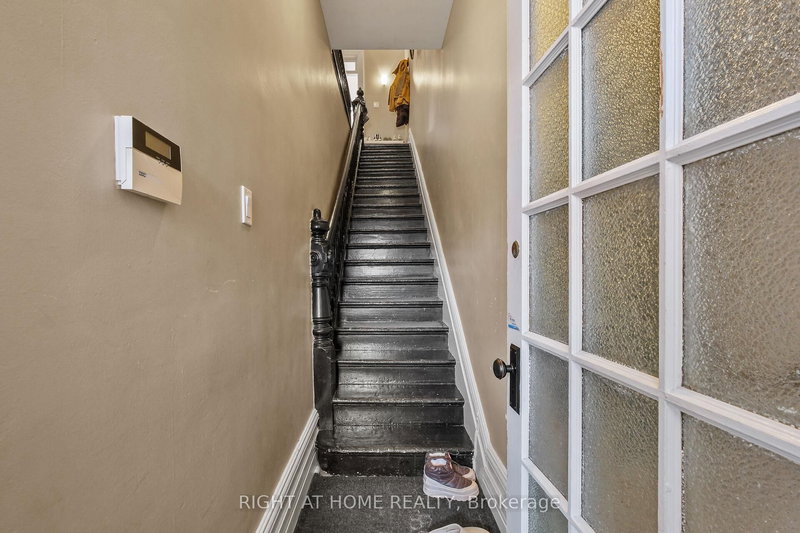 93 Gilmour St, Ottawa, K2P 0N5 | Image 2