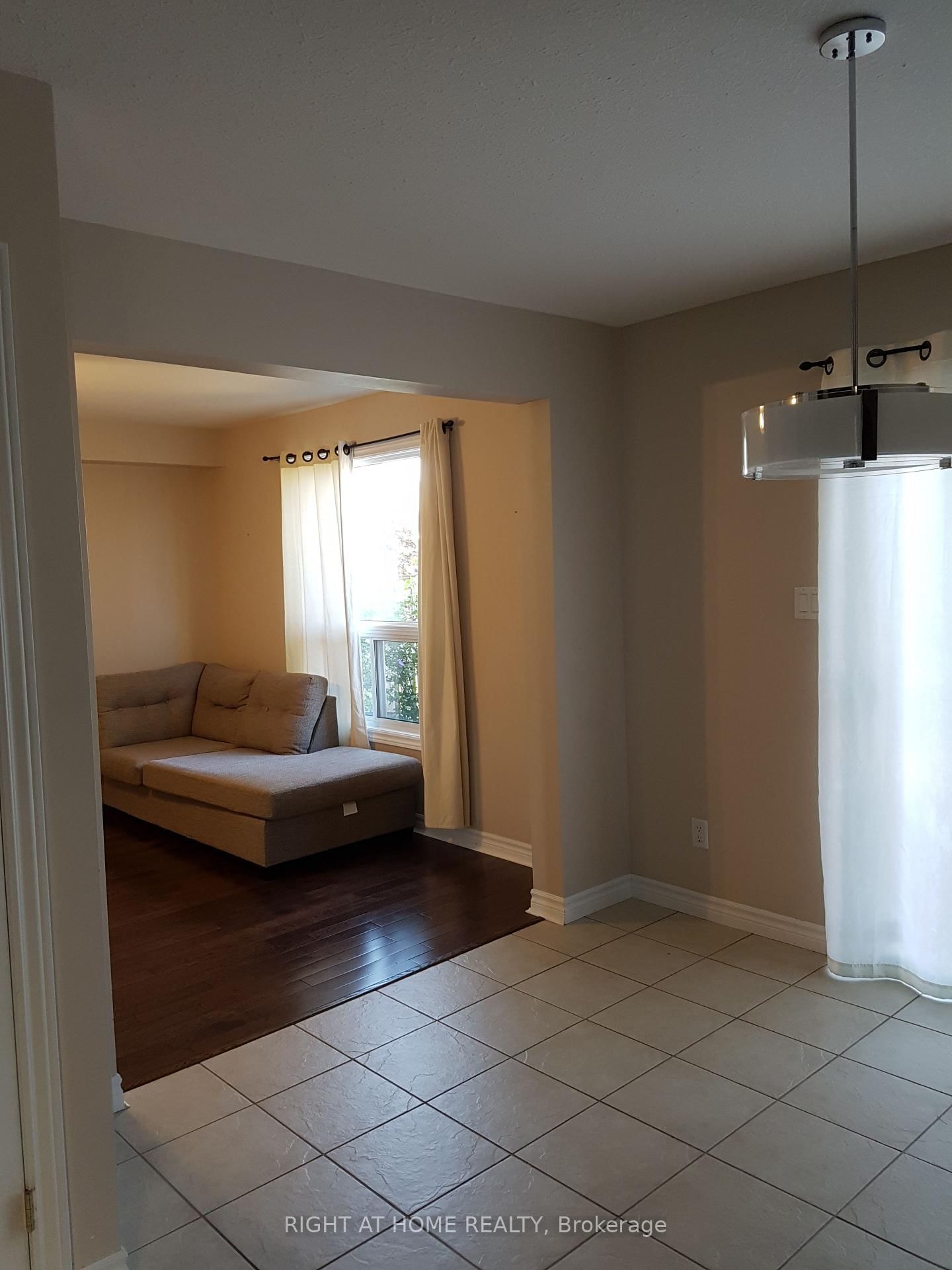 2206 Coronation Drive - Photo 2