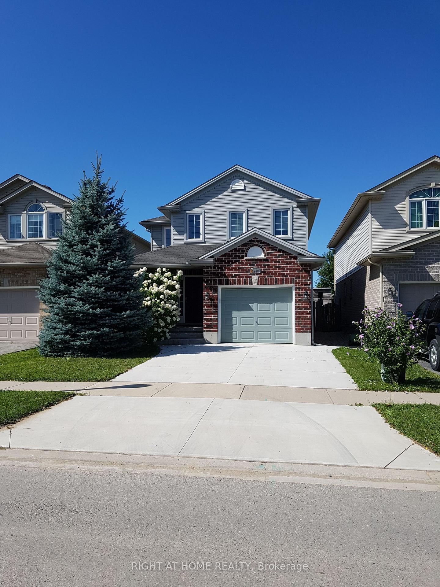 2206 Coronation Drive - Photo 28