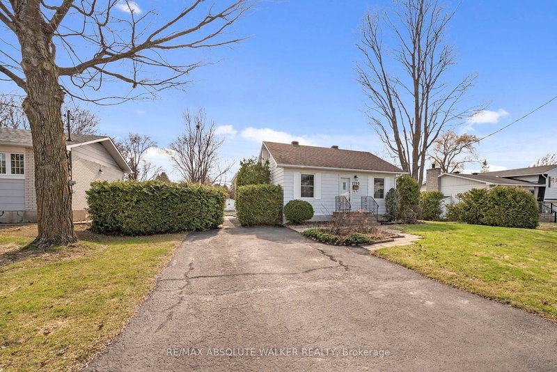 1290 St. Jean St, Orleans, K1C 1N6 | Image 2