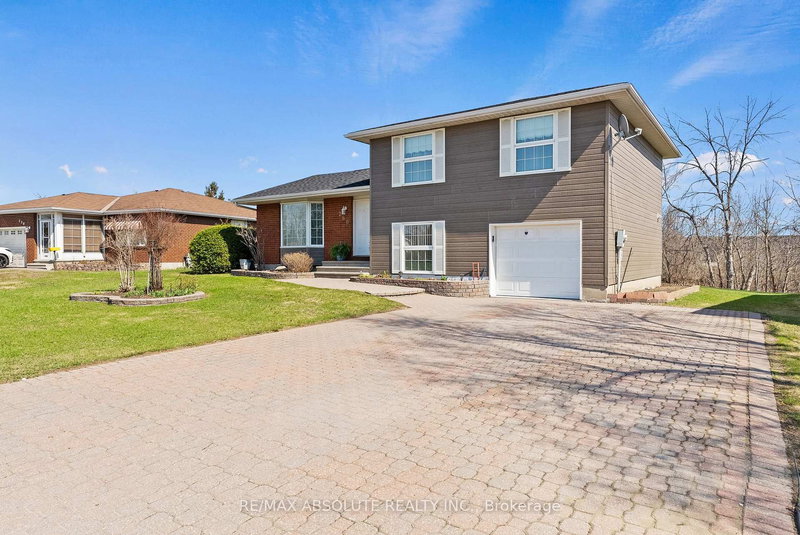 260 Allan Dr, Arnprior, K7S 2S9 | Image 2